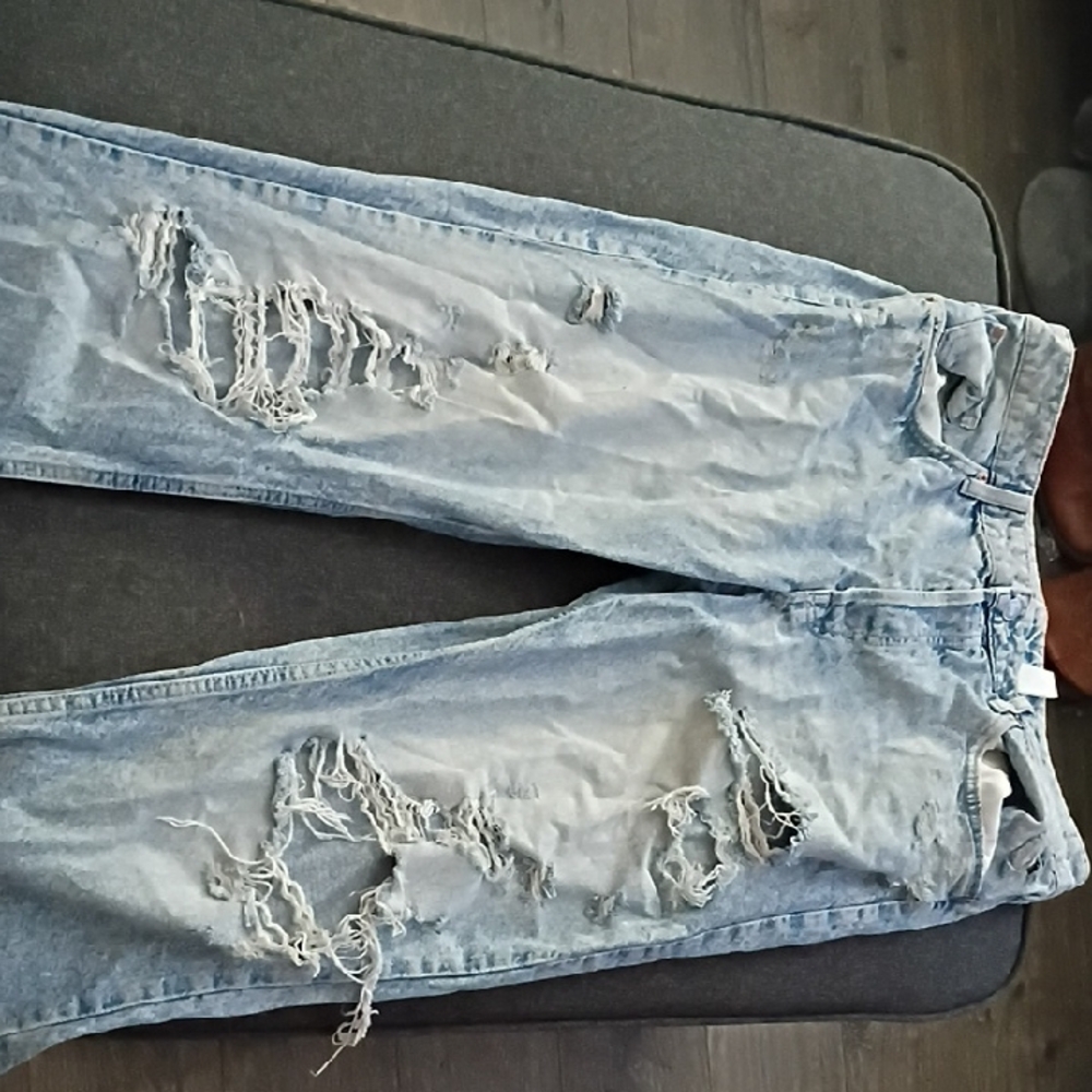 Women’s Light Blue Distressed Boyfriend Jeans